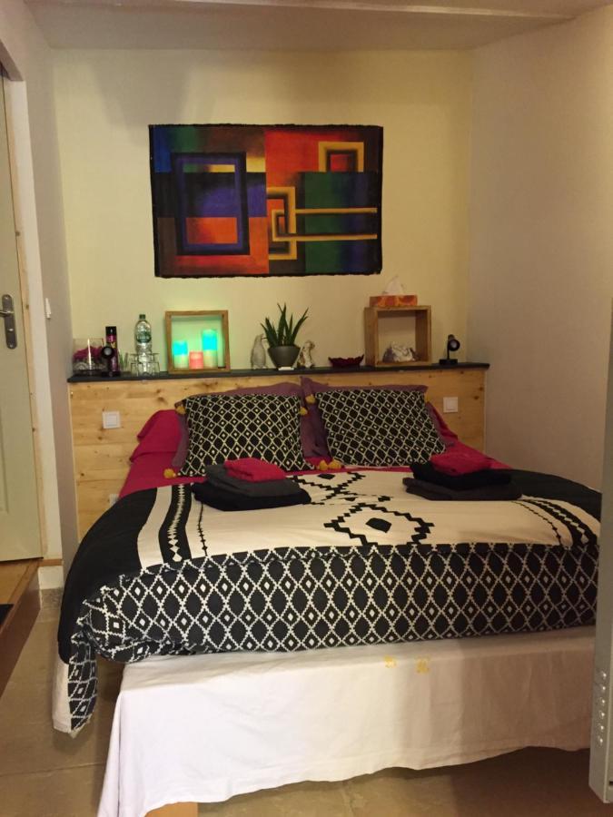 Dependance Privee - Halte Route Apartment Le Thor Bagian luar foto