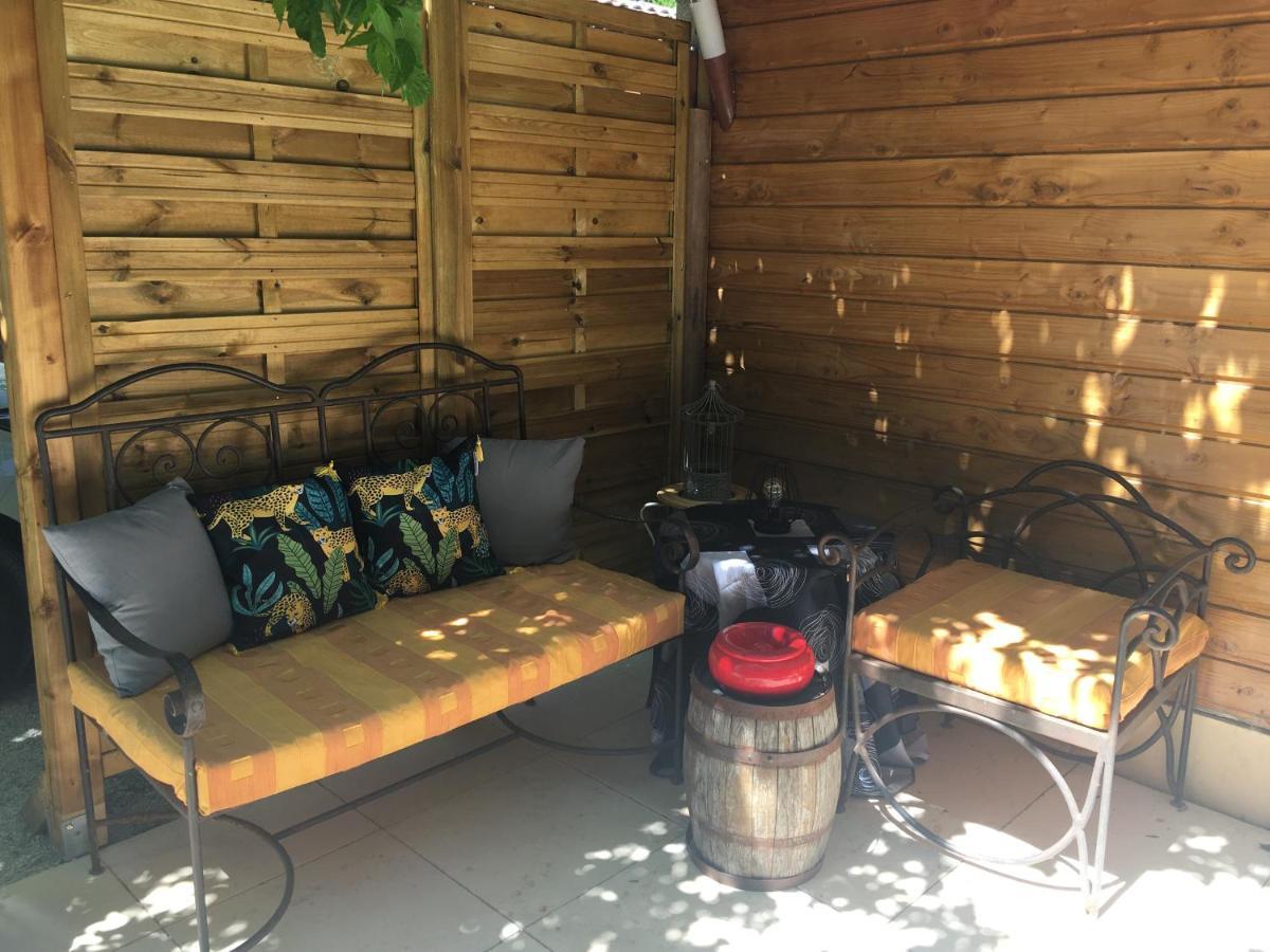 Dependance Privee - Halte Route Apartment Le Thor Bagian luar foto