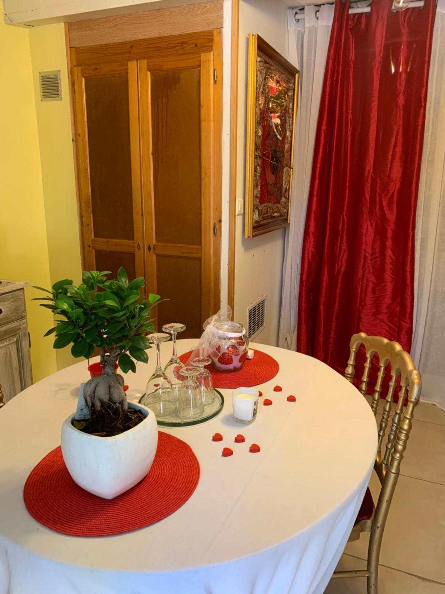 Dependance Privee - Halte Route Apartment Le Thor Bagian luar foto