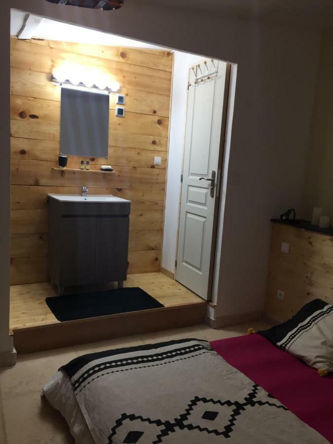 Dependance Privee - Halte Route Apartment Le Thor Bagian luar foto